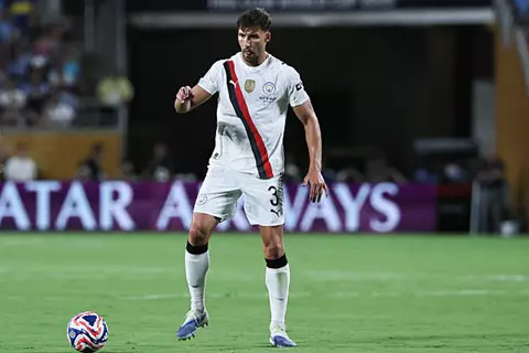 تقارير: مانشستر سيتي بدأ محادثات تجديد عقد روبن دياز